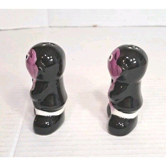 Spooky Halloween Dracula Shiny Goth Salt & Pepper Shakers Ceramic 3" Vampire - Picture 2 of 5